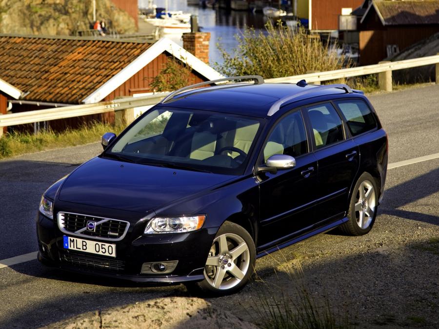  Volvo V50 R-Design 2008 года  (фото 5 из 17)